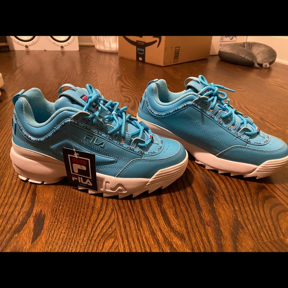 BRAND NEW WOMENS FILA SHOES - Picture 3 of 4